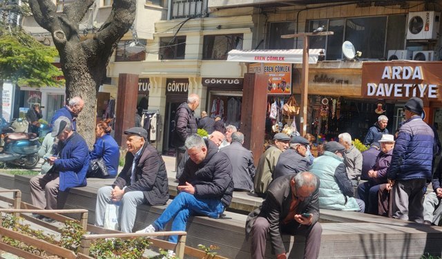 Eskişehir'de hava sıcaklığı arttı, Hamamyolu doldu!