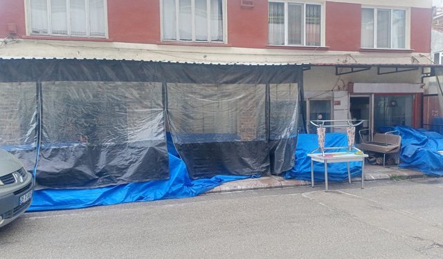 Eskişehir'de kaldırım kaldırım tamamen kapandı