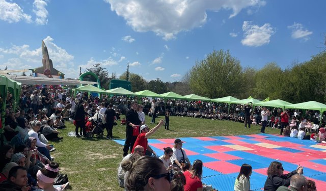 Vecihi Hürkuş Parkı’nda 23 Nisan etkinliği düzenlendi