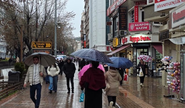 Eskişehir’de sağanak yağışa hazırlıksız yakalandılar