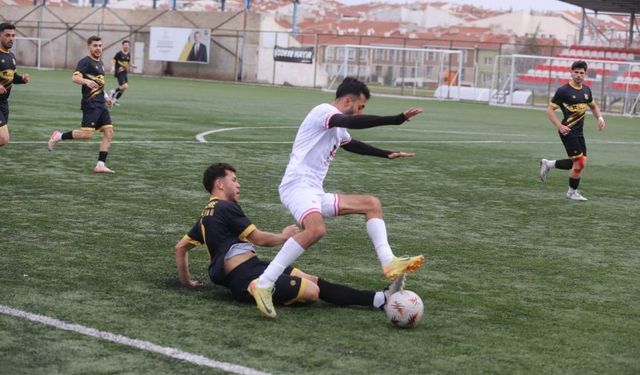 Zirvede büyük kapışma!