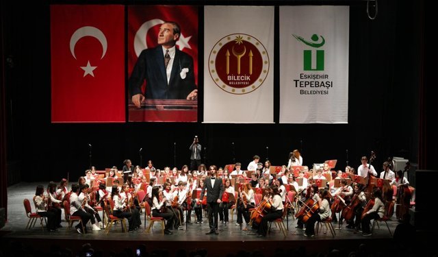 Eskişehir'de çocukların sahne performansı büyüledi