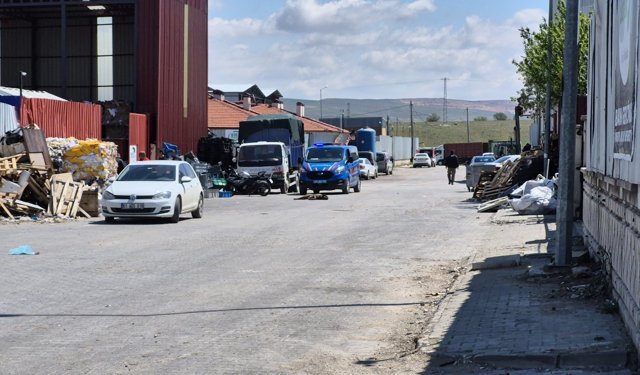 Eskişehir’de iş kazası: Ayakları sıkışan işçi ağır yaralandı!
