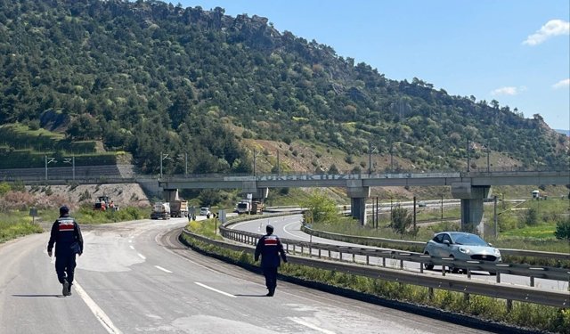 Eskişehir yolunu kullanacak sürücüler dikkat: Tek şeride düştü!