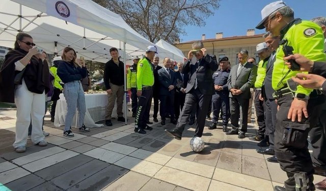 Eskişehir Valisi Yılmaz’dan alkol gözlüğü ile farkındalık mesajı