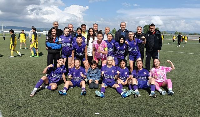 Akıncılarspor Kadın futbol takımı başarısı devam ediyor