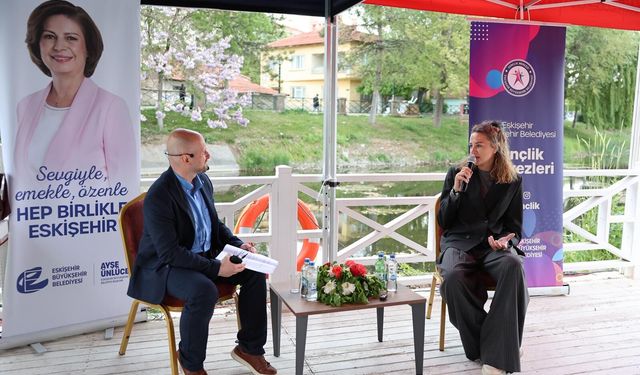 Filenin Sultanları’nın yıldızı Meryem Boz’dan Eskişehir’de gençlerle buluştu