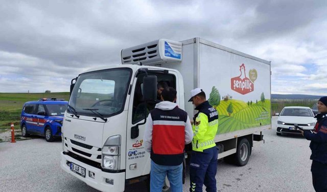 Çavdarhisar'da yol kontrol faaliyetleri gerçekleşti