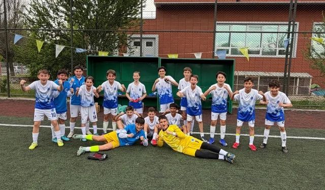 Oklubalıspor sezonu galibiyetle kapattı