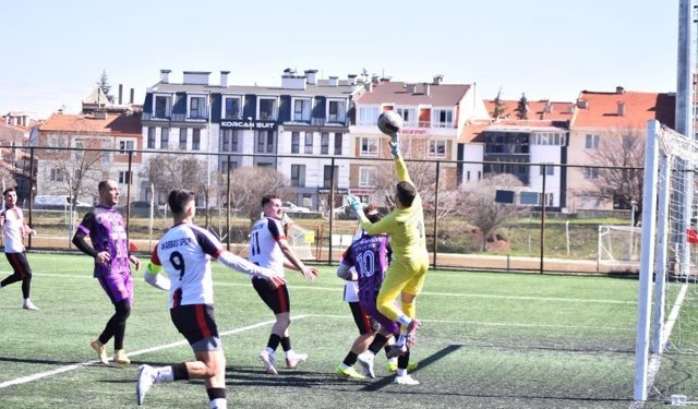 Şampiyon belli gözler Play-Off ekiplerinde