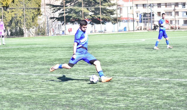 Şampiyon ilk kez takıldı