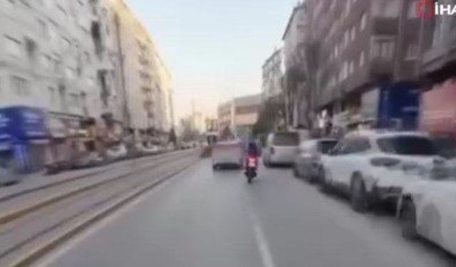Eskişehir'de “çekiyor mu?” dedi, saniyeler sonra kaza yaptı