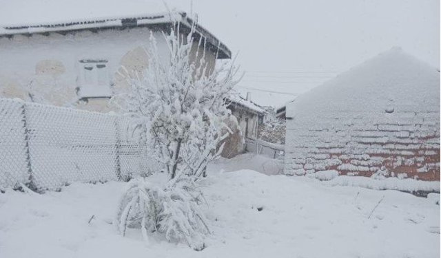 Eskişehir Mayıs ayında beyaza büründü!
