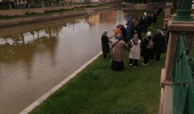 Kadınlar Porsuk Çayı'na hayran kaldı