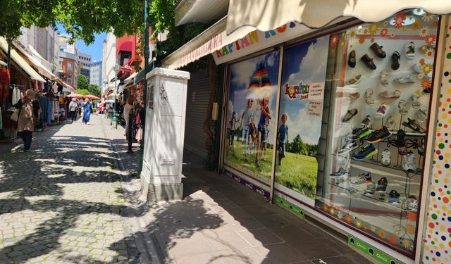 Eskişehirli esnaf elektrik trafosundan şikayetçi