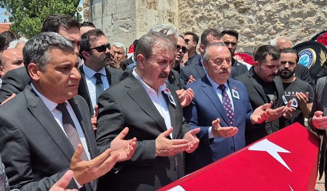 BBP Genel Başkanı Mustafa Destici ağabeyine veda etti