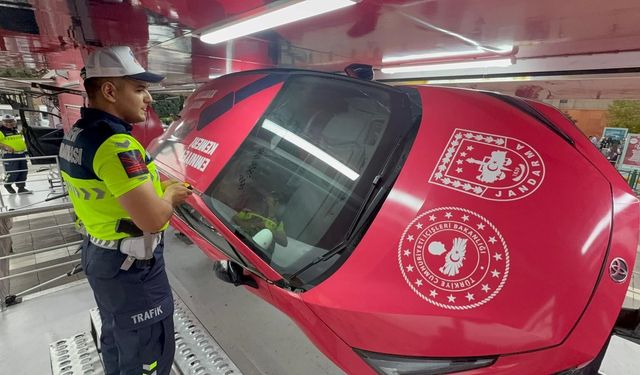 Gençler simülasyonla trafik güvenliğini öğrendi