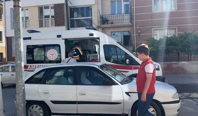 Eskişehir'de apartman garajında yangın: 2 kişi dumandan etkilendi!