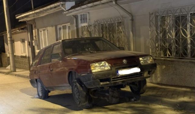 Eskişehir'de ilginç görüntü: Bu nasıl park etme yöntemi?
