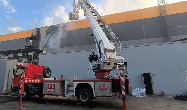 Eskişehir'de yalıtım fabrikasında korkutan yangın!