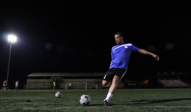 Eskişehir’in en yaşlı futbolcusu sahalara veda etti!