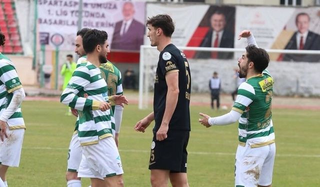 Eskişehirspor'dan savunmaya dev takviye: İmzalar atıldı!