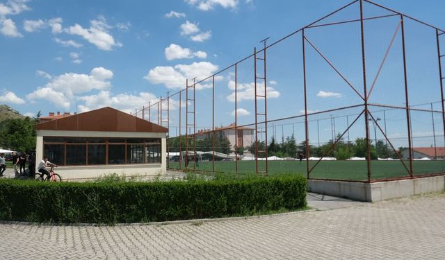 Eskişehir Sivrihisar’da spor kompleksi baştan sona yenileniyor