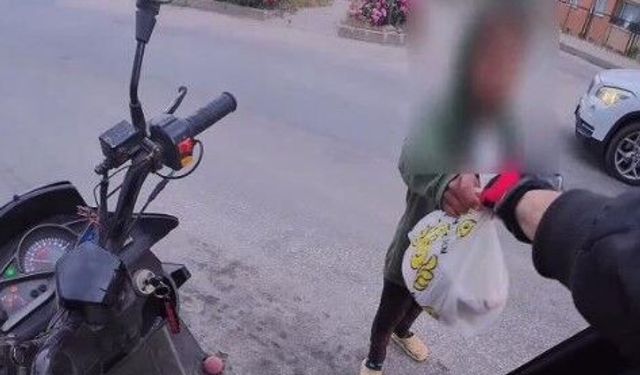 Eskişehir'de yemeği teslim edemeyen kuryeden yürek ısıtan davranış!