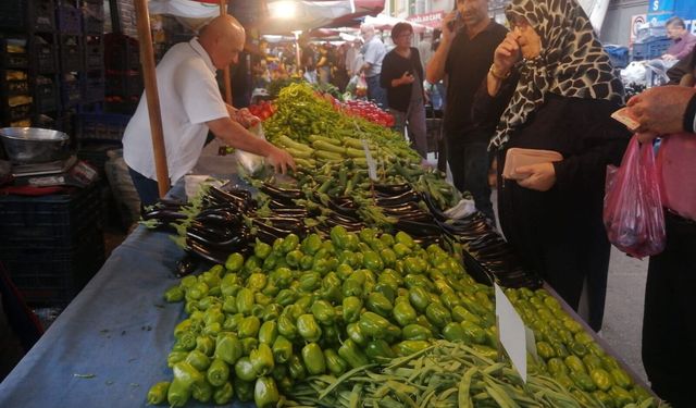 Eskişehir'de pazarda yüzler gülüyor: Fiyatlar düştü