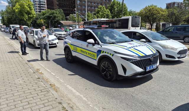 Eskişehir'de peş peşe çarpıştılar:Kaza ucuz atlatıldı
