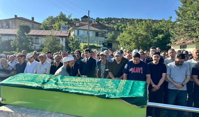 Kıbrıs Gazisi Ertuğrul Pehlivan son yolculuğuna uğurlandı