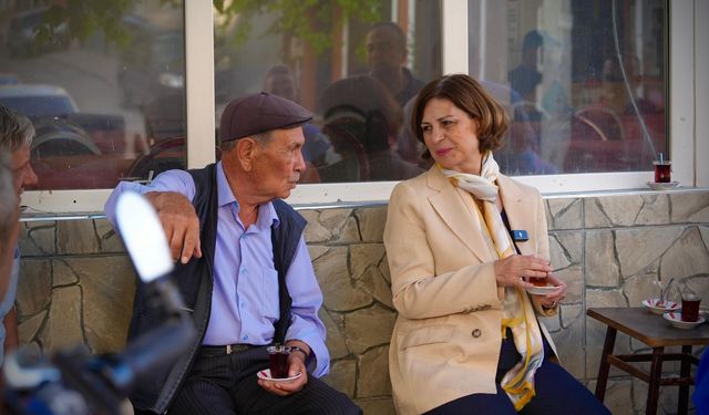 Başkan Ünlüce, Emek Mahallesi’nde vatandaşlarla bir araya geldi!