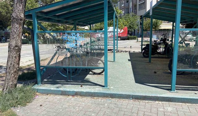 Hoşnudiye'deki bisiklet parkları bakım bekliyor