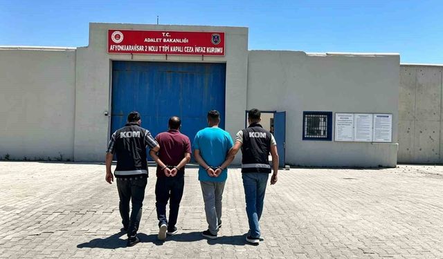 kaçakçılıktan aranan 2 hükümlü polis uygulamasında yakalandı
