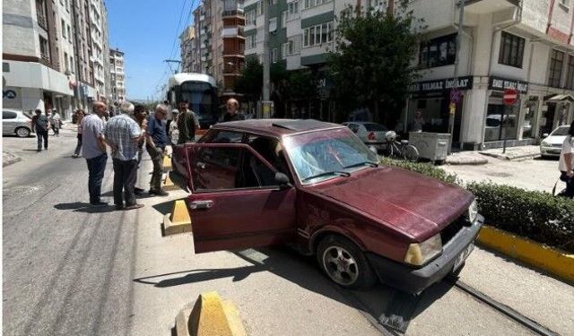 Eskişehir tramvay seferlerini durduran kaza!