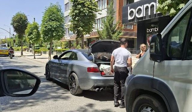 Eskişehir'de yolda kalan araç trafiği kilitledi