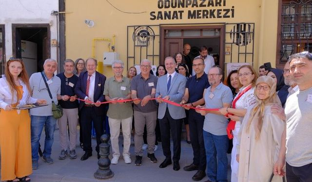Eskişehir'de ahşaba işlenen sanat: Büyük ilgi gördü