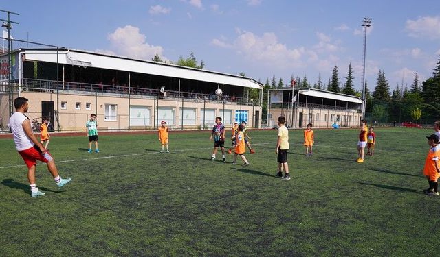 Tepebaşı Kolej’de futbol okulu kayıtları başladı