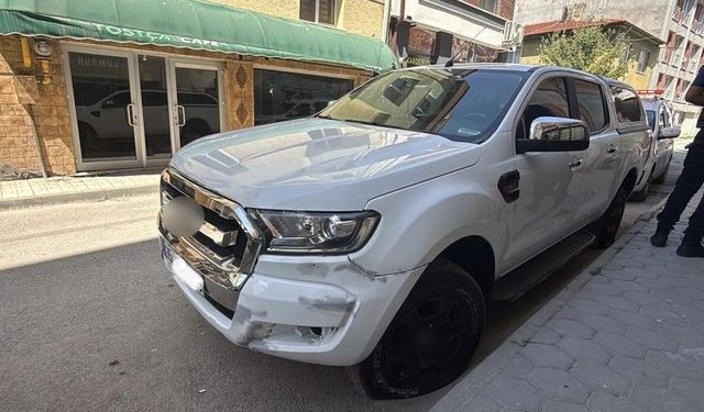 Eskişehir’de eski sevgili iddiası: Park halindeki pikabın lastikleri kesildi