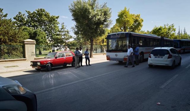 Belediye otobüsü 7 yaşındaki çocuğa çarptı: Vatandaşlar seferber oldu