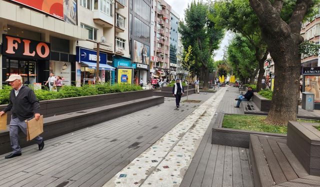 Eskişehir'de hava serinleyince Hamamyolu boş kaldı