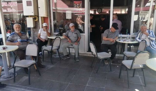 Eskişehir'de kahveci esnafından çay zammı talebi
