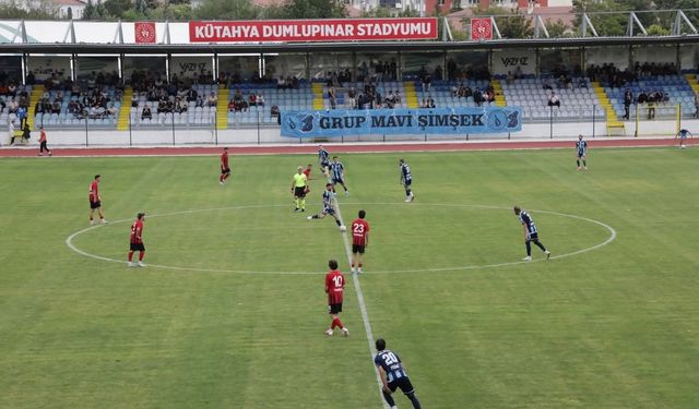 Kütahyaspor Zafer Kupası’nı kaldırdı