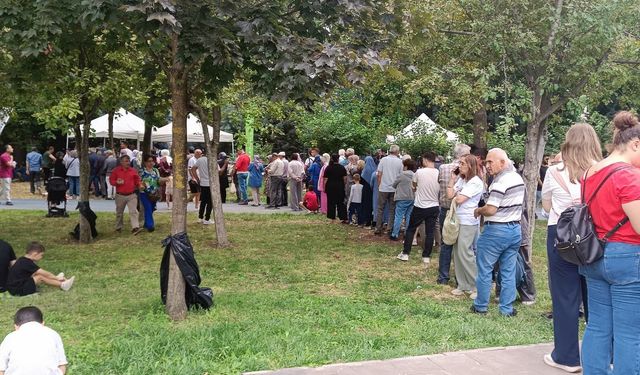 Eskişehirliler oraya akın etti: 25 bin yemek fişi 1 saatte tükendi!
