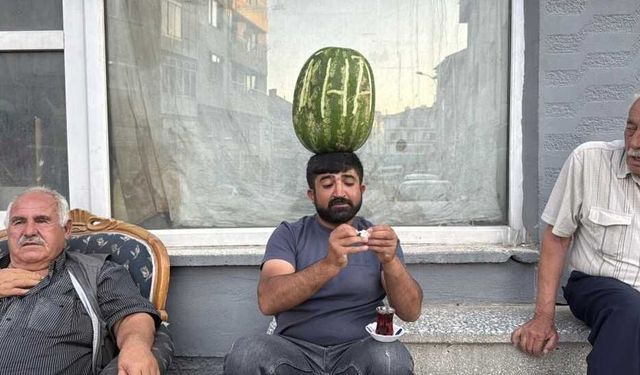 Eskişehir'de sıra dışı yetenek: Kafasında karpuzla bakın neler yapıyor