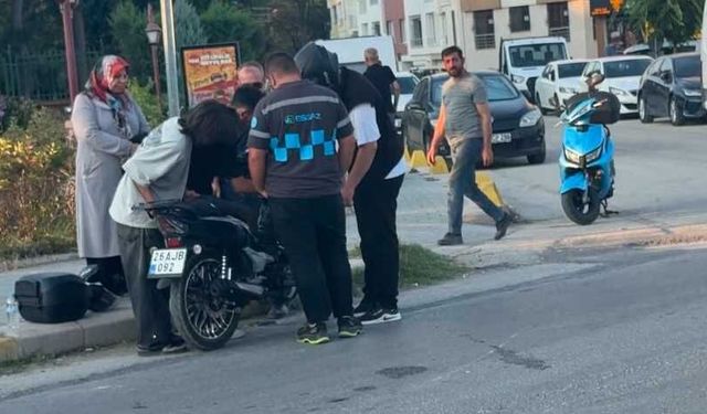 Eskişehir’de motosiklet kazası: Sürücü hastaneye kaldırıldı