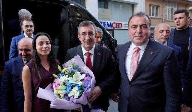 Cevdet Yılmaz’dan MHP Eskişehir İl Başkanlığı’na ziyaret