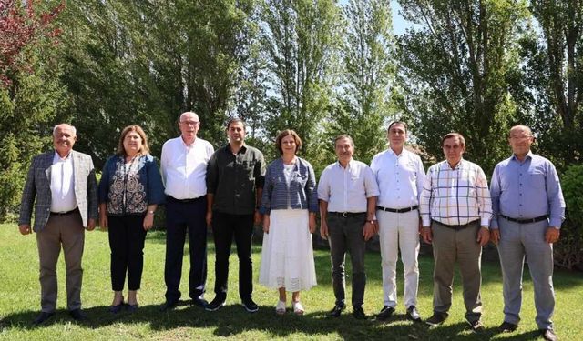 YENİ Parti Eskişehir’de güçleniyor! Rozet takma töreninin tarihi belli oldu