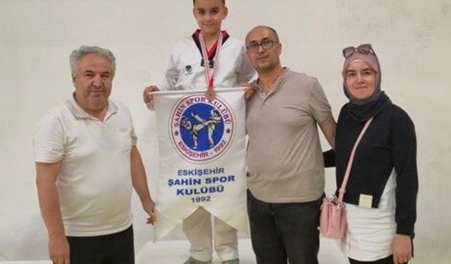 4 sporcu kürsü sevinci yaşadı