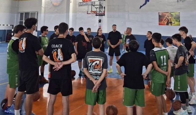 Antrenman ve performans gelişimi hakkında bilgiler verildi